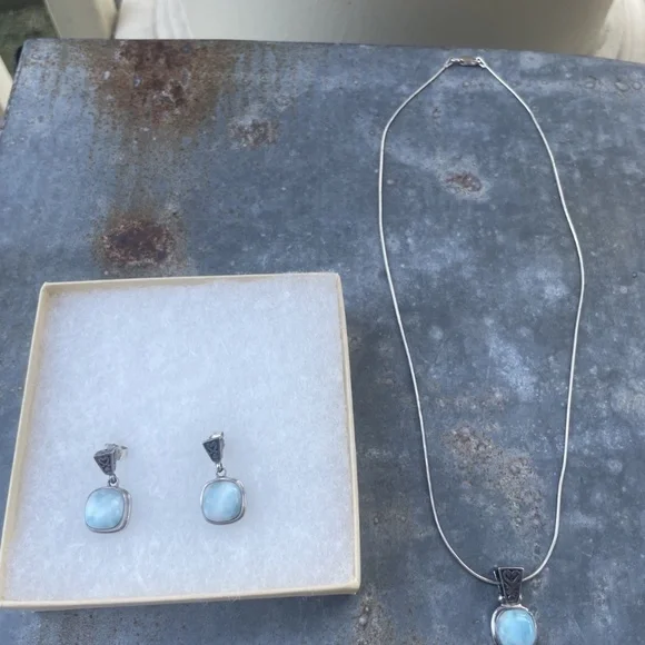 Marahlago Sterling Silver Larimar Reversible Pendant Necklace and Earrings Set - Picture 3 of 3